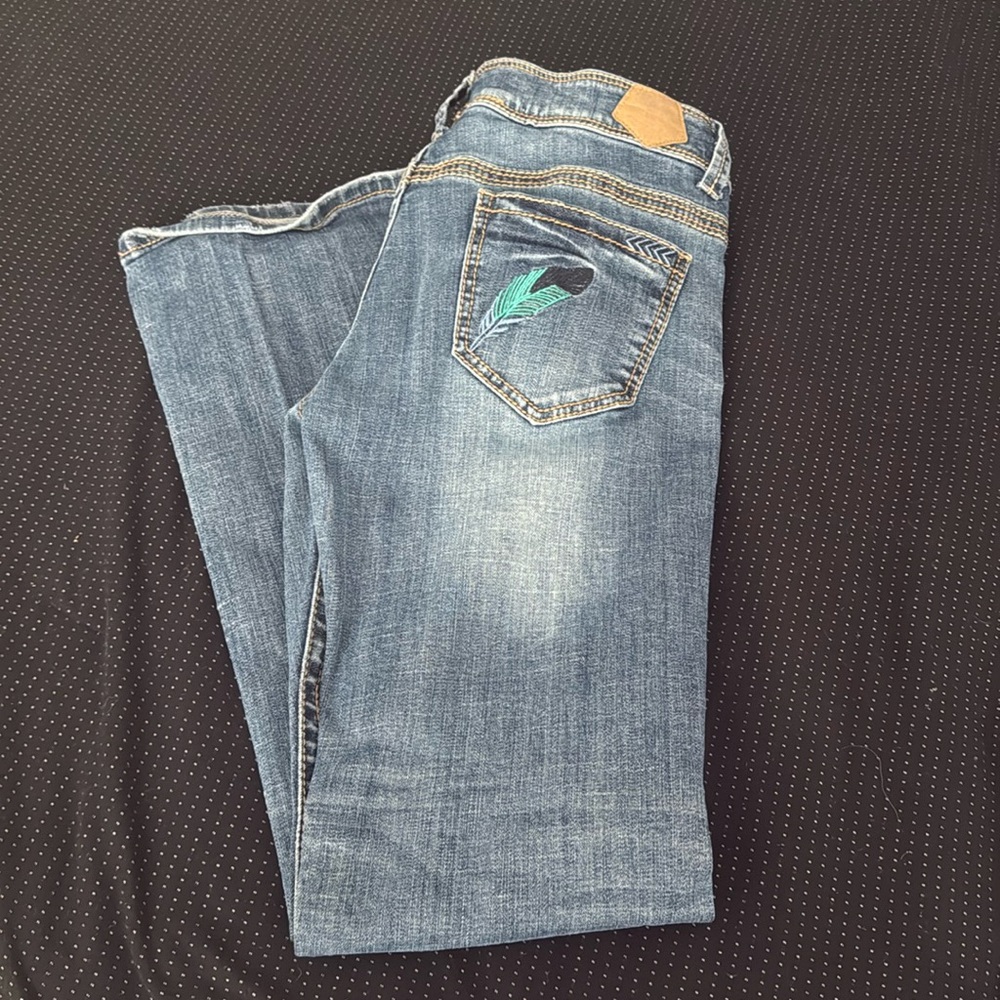 Tin hual boot cuts